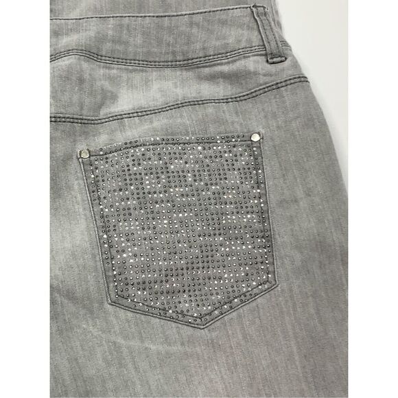 Chicos platinum gray crop denim pant size L/12 - Picture 4 of 7